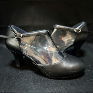 Bloch | Splitfex S0390L 2.5" T-Strap Character Shoe - Women's 8/8.5, Black